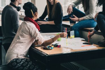 Eerste inschrijving van internationale studenten op de blockchain