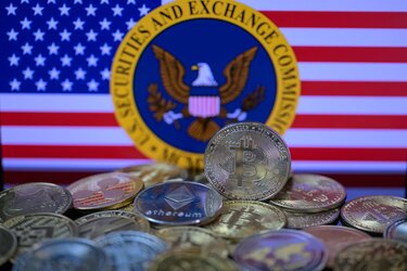 Logo van de SEC en cryptomunten